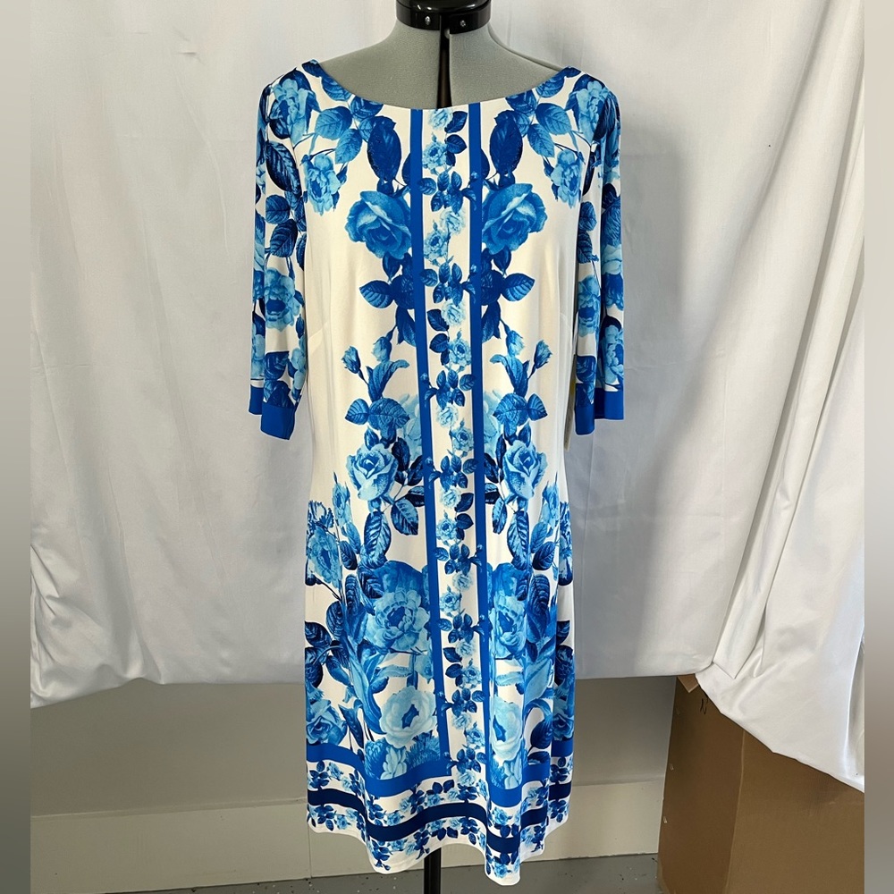 Short sleeve midi dress.